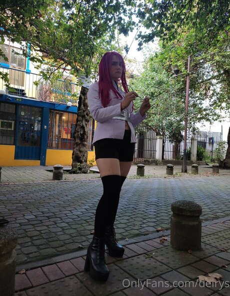 deirys star sexy galleries