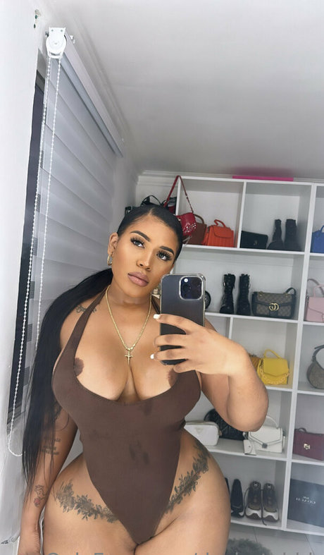 Desirethhhh hd pornstar pics