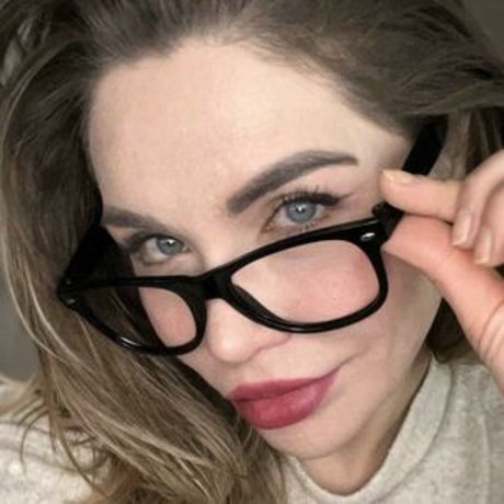 elizabethh1987 pornstar sex images