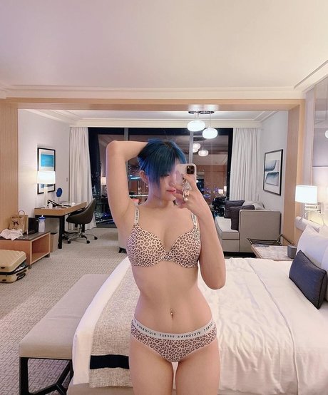 mikipuff model erotic gallery