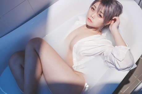 mikipuff sexy model photos