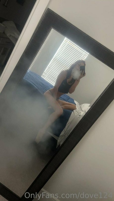 dove124 erotic pornstar photo