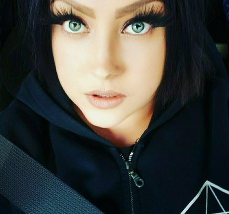 frauleinvivicalee pornstar hd pictures