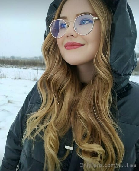 m i l aa hot star gallery