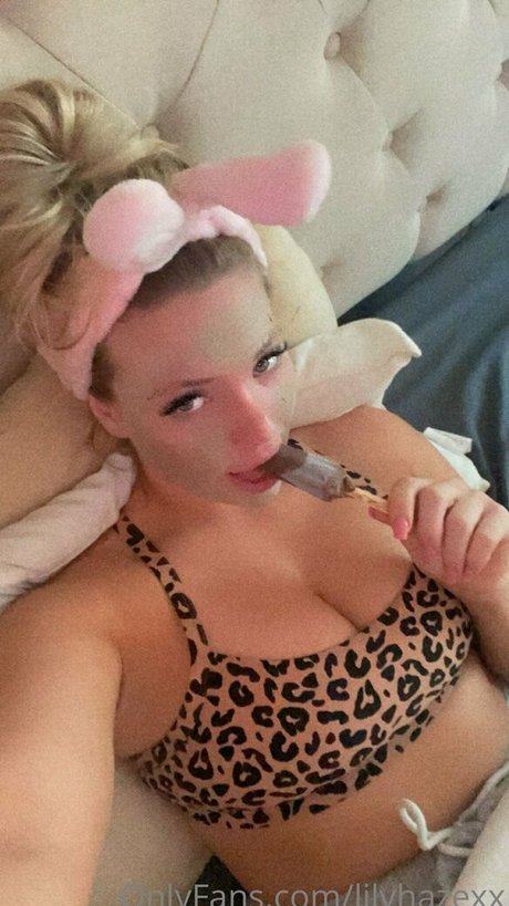 lilyhazexx hot model photo
