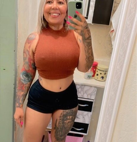 Angela Silva naked model image