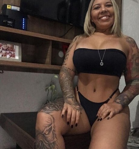 Angela Silva model top photo