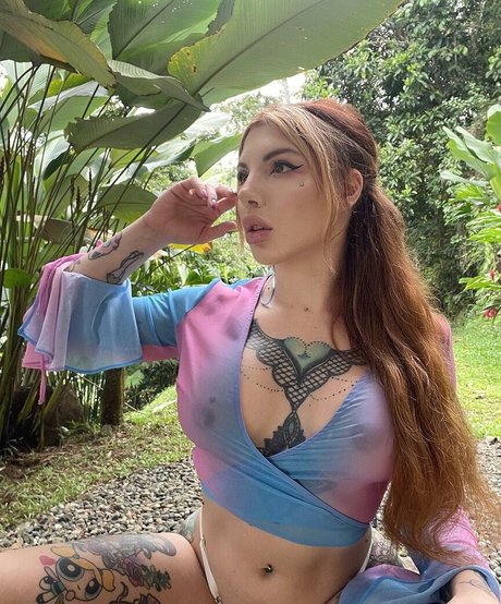 Vera Rayder nude model images