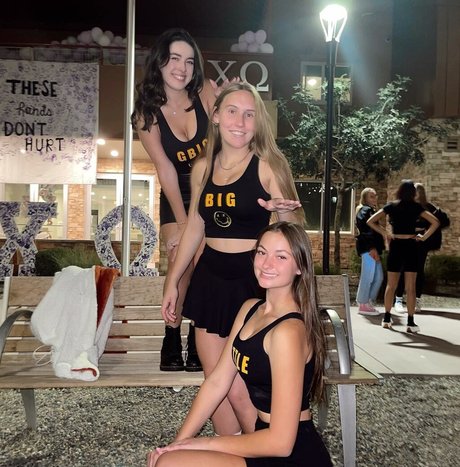 Elyssa Williams erotic star gallery