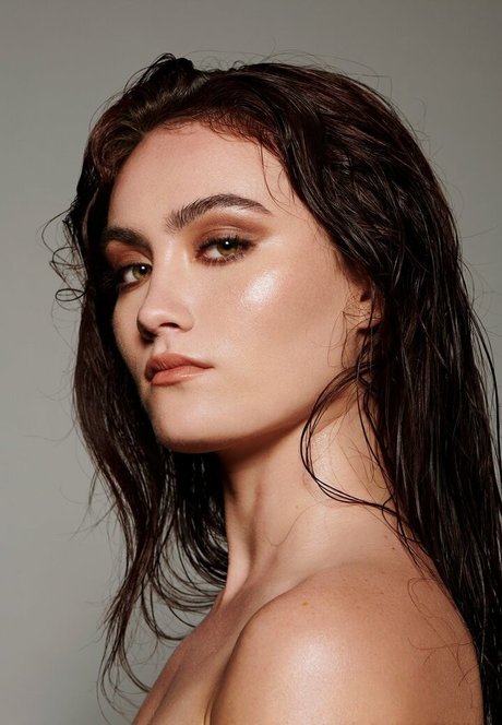 Aziixaa exclusive actress gallery