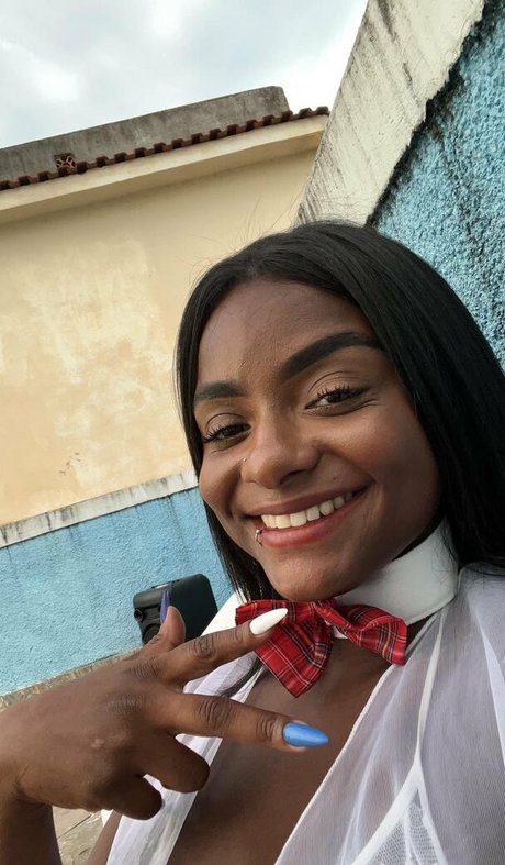 Trisalfitrj21 free actress pictures