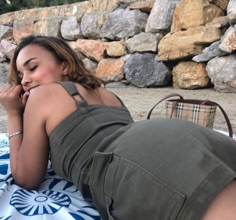 Ginnet nudes actress pictures