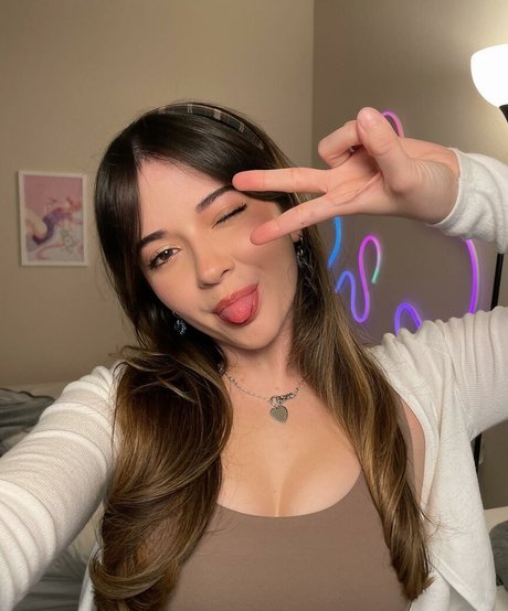 Melibela sexy actress picture