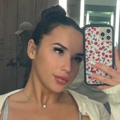 Leilah Skys model best gallery