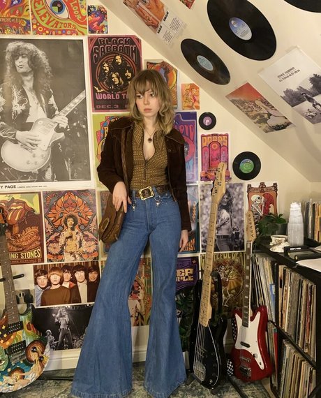 Issy Allen beautiful model archive