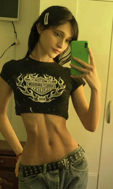 Maxima Sahar sexy model images