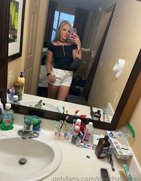 peachylanaxo model beautiful archive