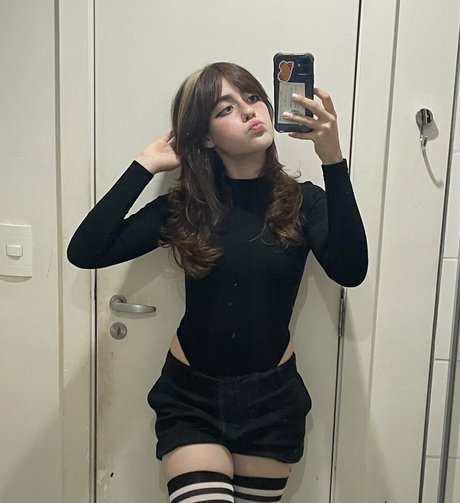 Isabella Angelina sex model photo