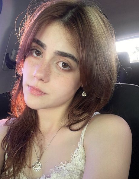 Isabella Angelina hd pornstar gallery