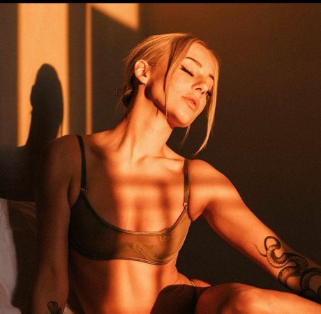 Nataliiaxx pornographic actress pics