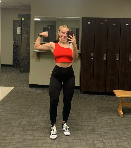 Alysia Kelley hd model pic