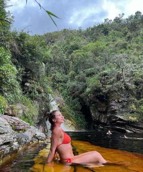 Laryssa Ayres pornstar exclusive image