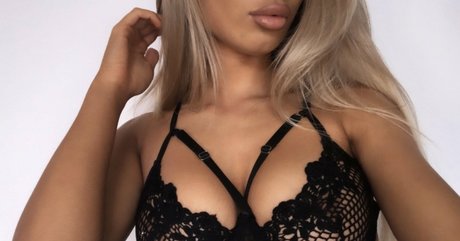 tashaanewcombe exclusive model picture