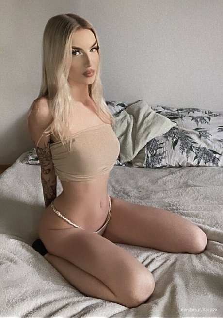 Xcvjzzx free model image