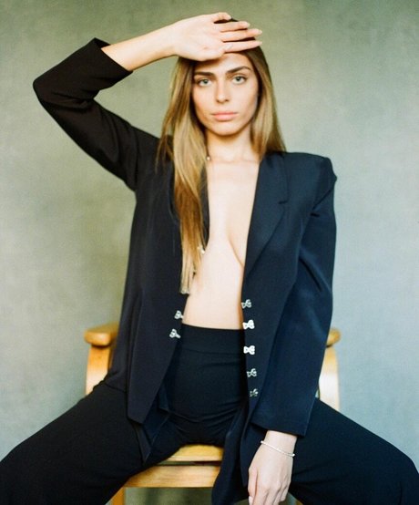 Noya Arviv pornstar high quality photo