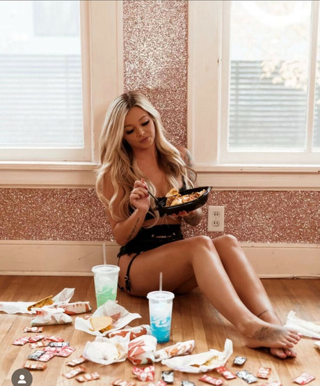 Blondebombshell383 pornstar beautiful pic