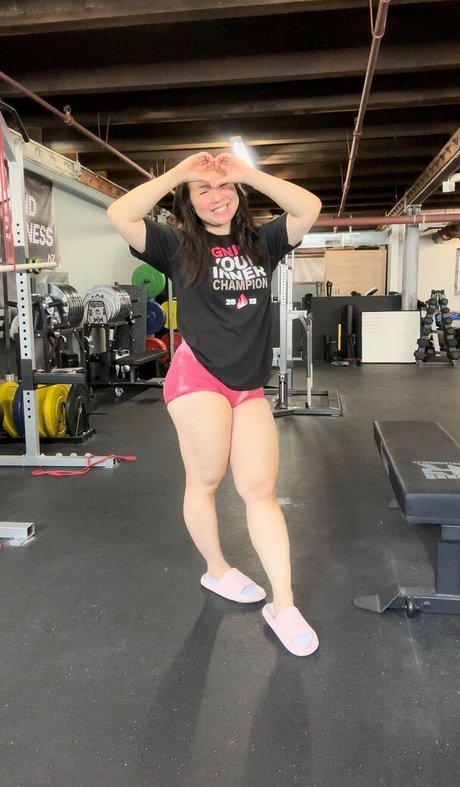 Asianquadbae model sexy galleries