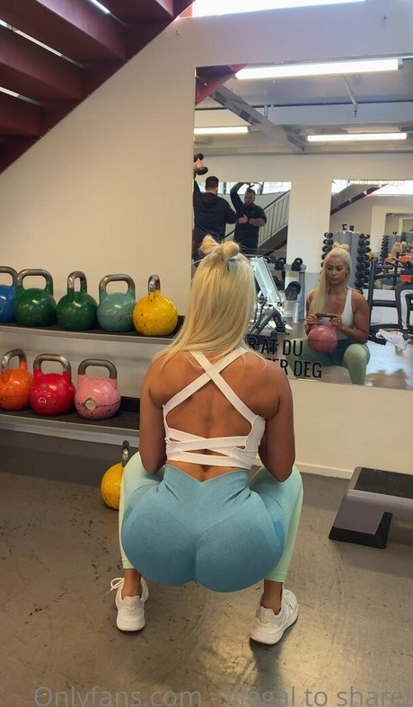 Cuurvybabe nice actress archive