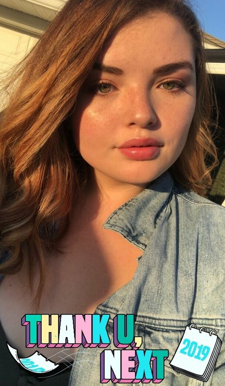 Alondra Larson pornstar top photo