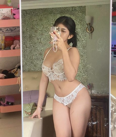 Juu Lynn pornstar adult image