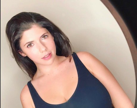 Emily Helen Barry beautiful star images