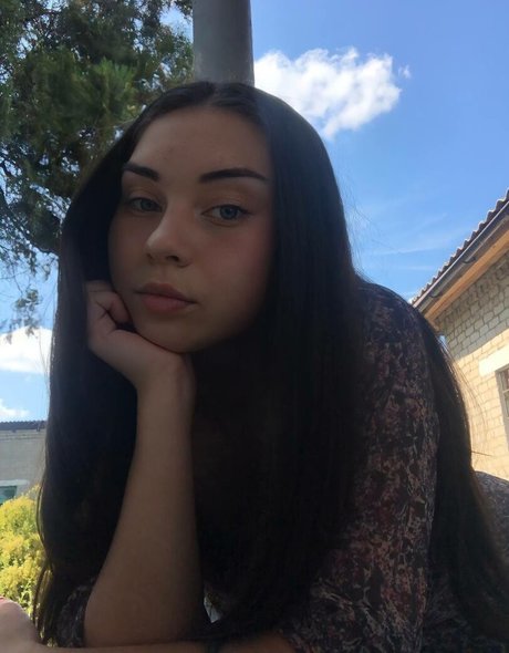 anniecatyy pretty actress pic