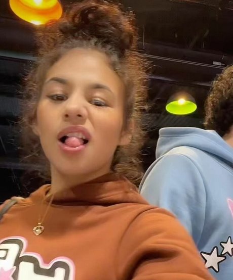 Holly Hennessy pornstar nice galleries