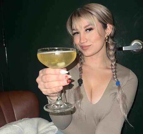 Ashley Boedeker xxx model photo