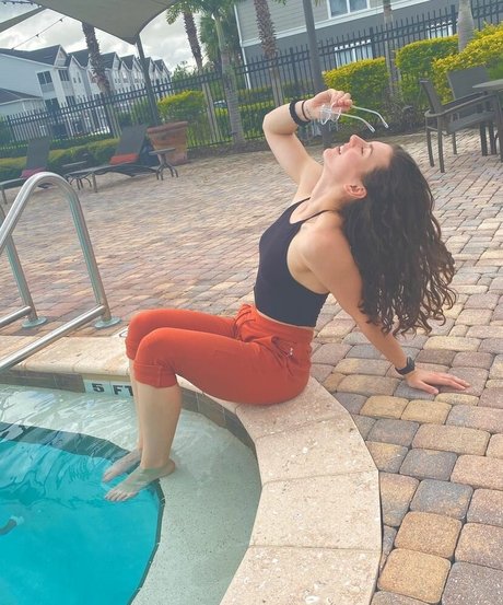 Kaila Petrosino naked star image