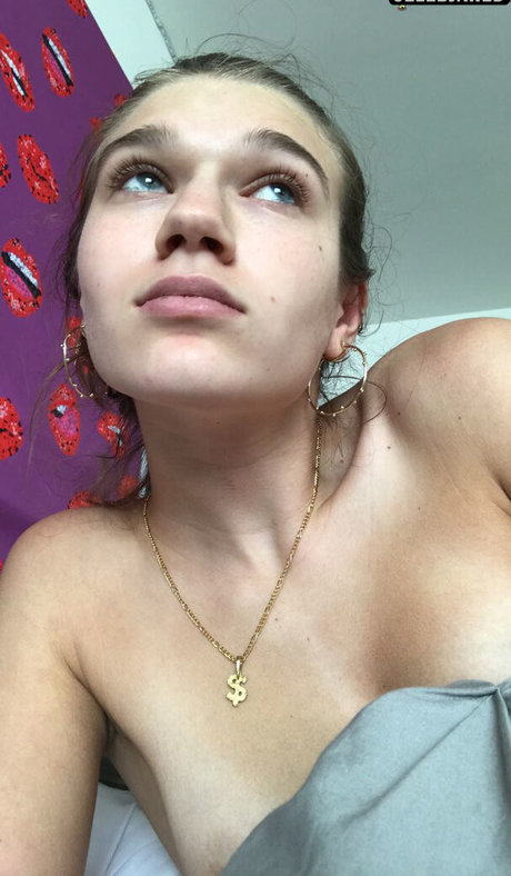 Samantha Lipstein high quality actress photos