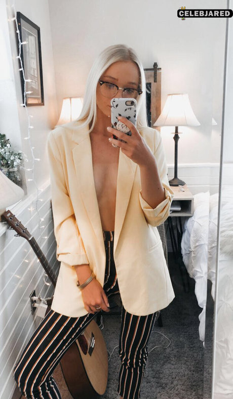 Zola Bzdek perfect actress archive