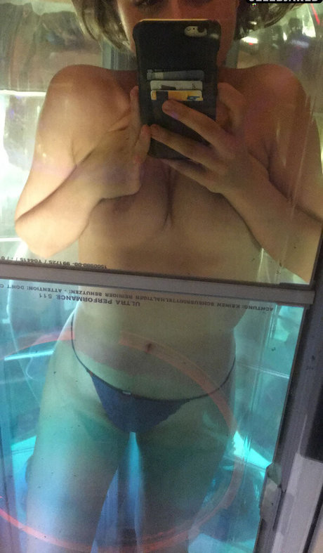 Jenna Zolla sexy actress img