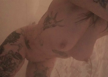 Vikat Bang model pornographic photo