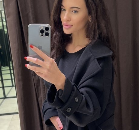 Lena Snow sexy pornstar picture