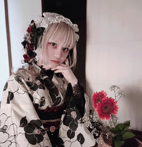 min cosplay perfect star picture