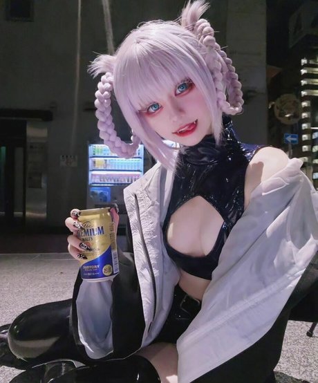 min cosplay perfect model picture