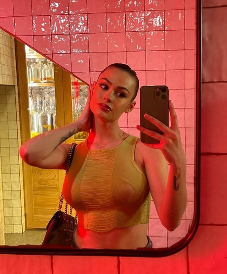 Nadia Jemez model best pictures