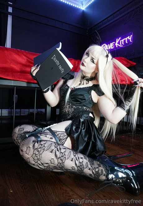 ravekittyfree model nice photos