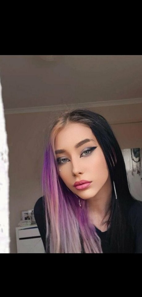 hayleysyourtoyxx sexy model pic