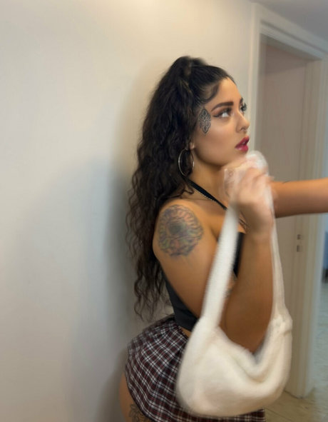 camilanora xxx model pic